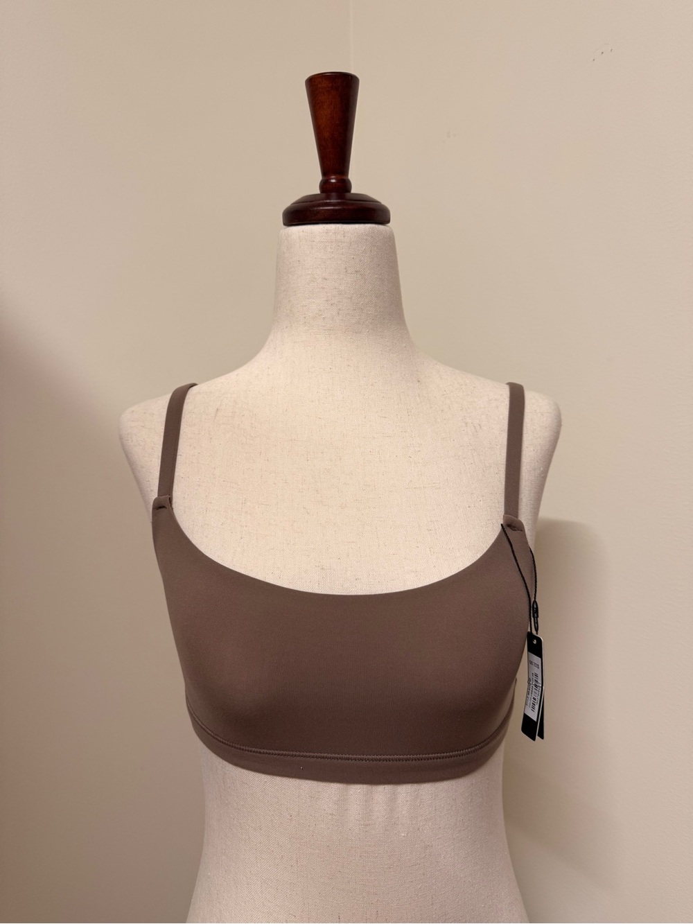 SKIMS Scoop Neck Seamless Bralette in Taupe Brown
